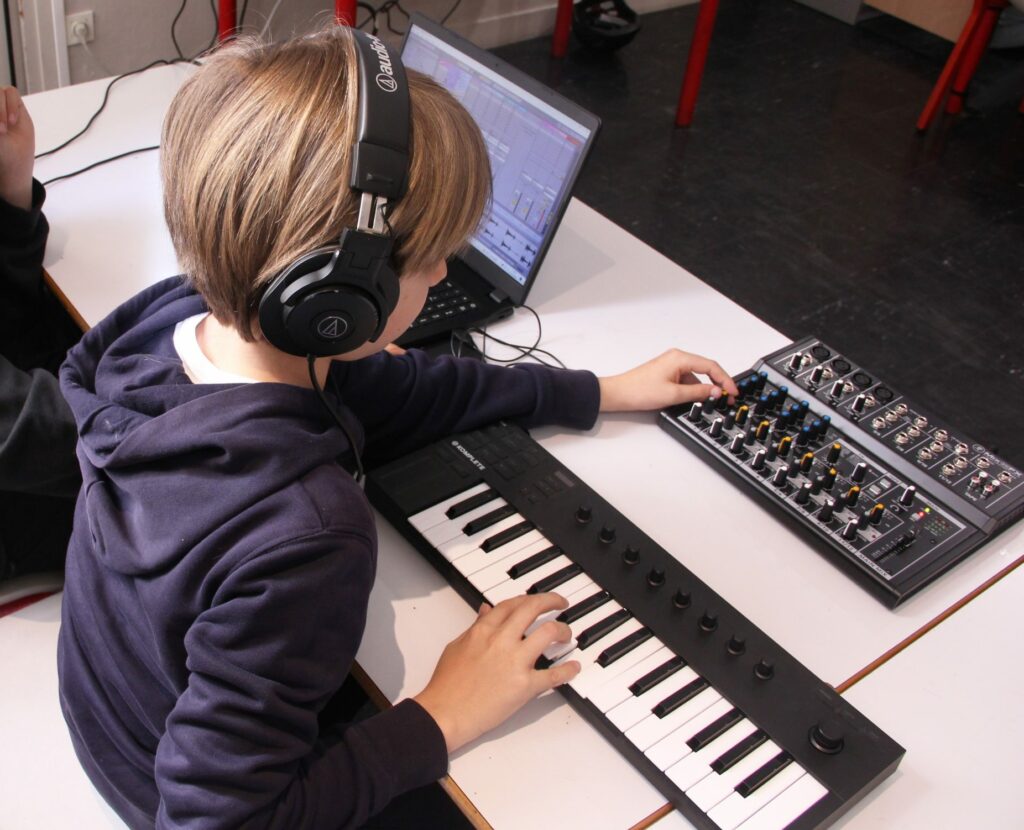 MAO création musicale stage vacances Centre Paris Anim' Espace Beaujon Paris 8e
