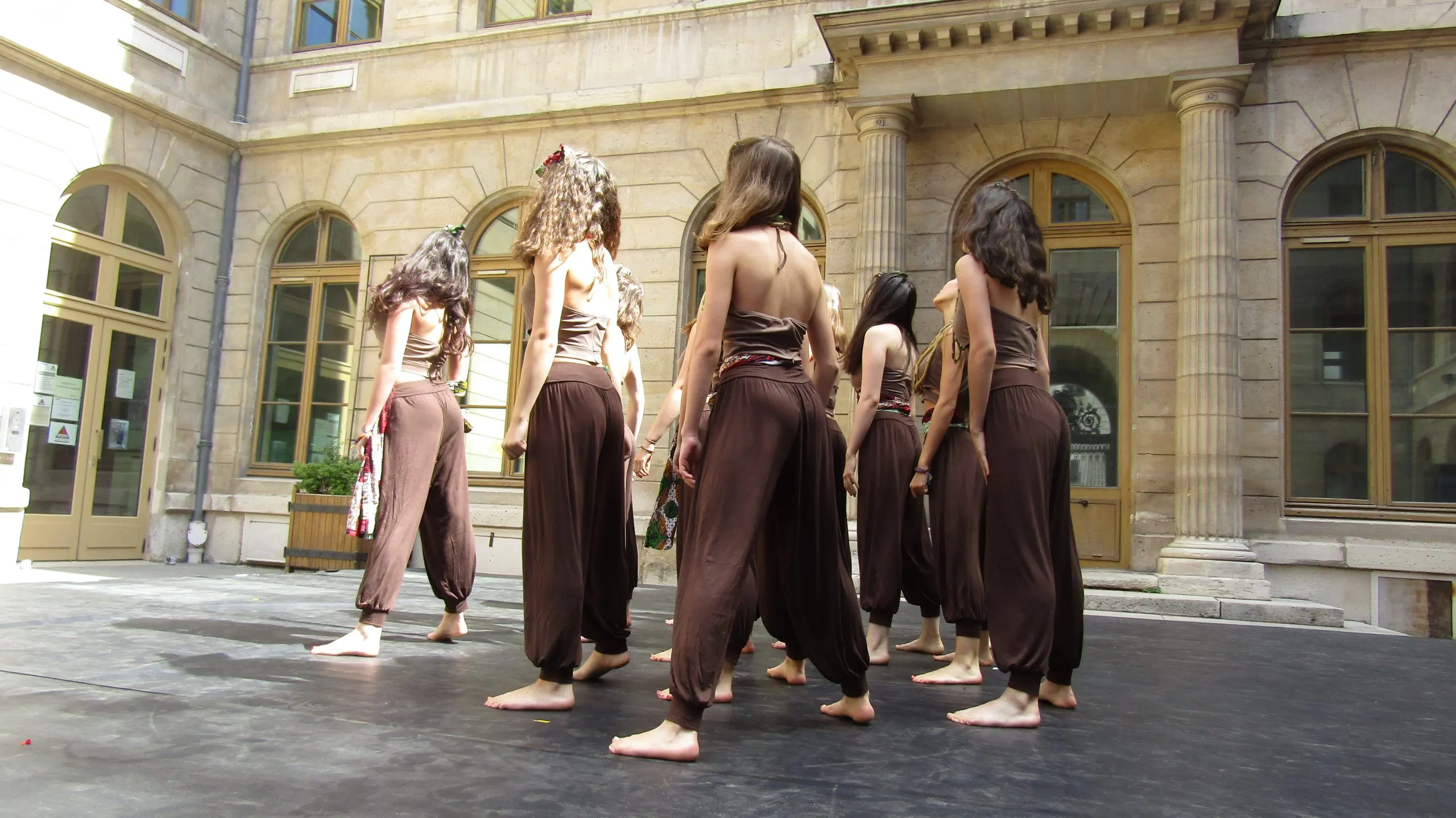 Cours de danse classique Ado-Adultes - Ville de Paris