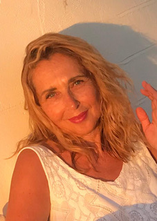 HAPPYNESS ?, une exposition de Talya Kahn du 28 janvier au 14 février 2026 à 20h au théâtre Centre Paris Anim' Beaujon - 3AC8 (Paris 8e) ©Talya Kahn